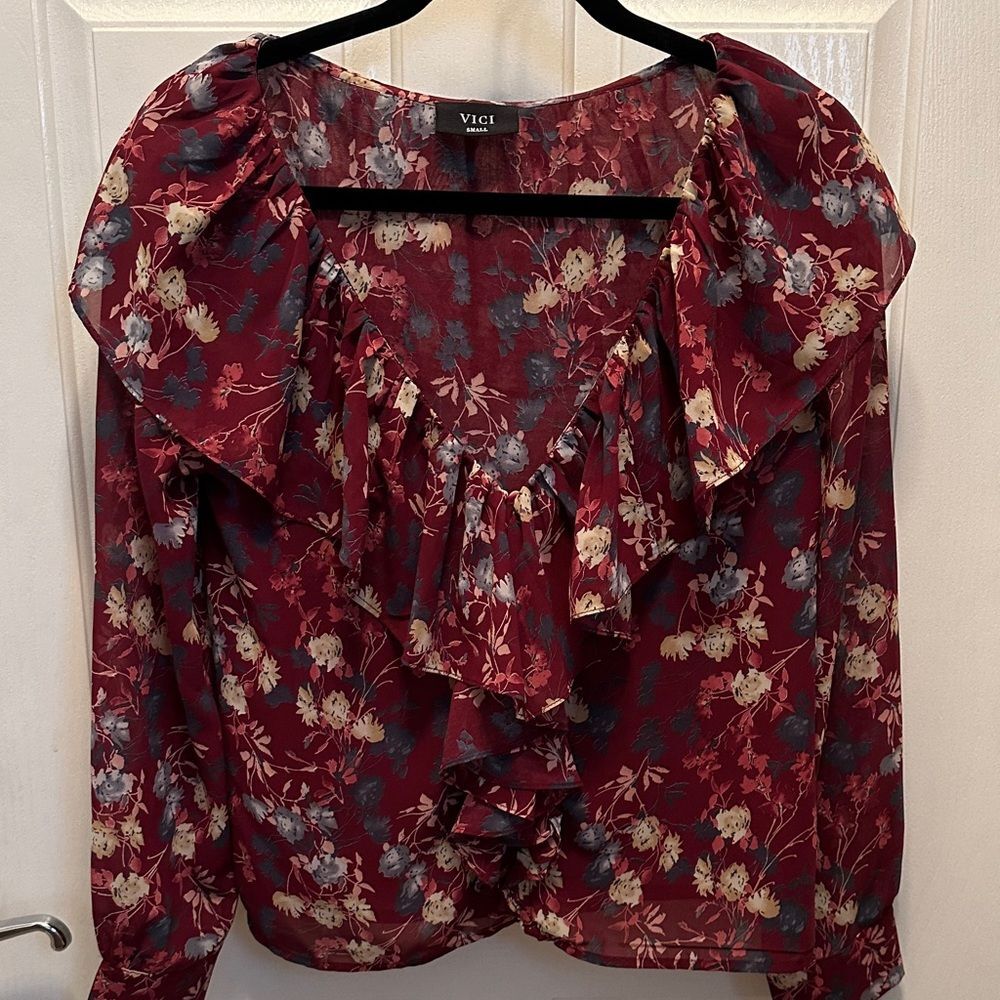 Vici Burgundy Floral Ruffle Romantic Feminine Blouse Size Small